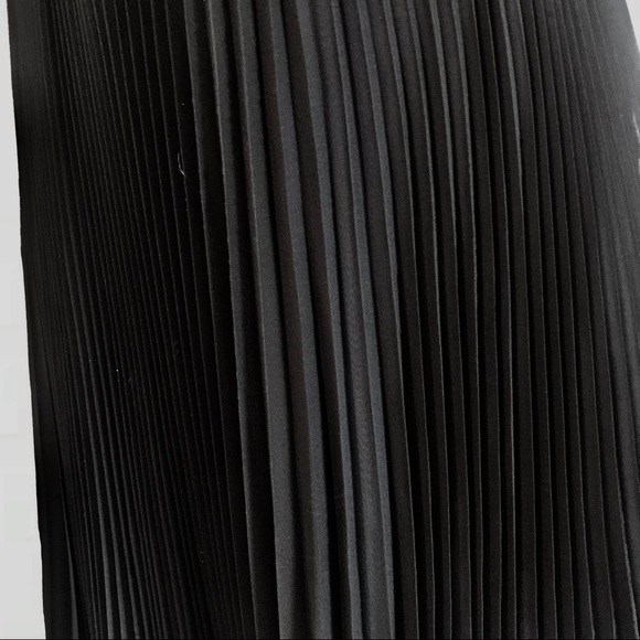 NEW JONES NY 100% SILK HALTER MIDI DRESS BLACK SIZE 8 - Picture 5 of 11